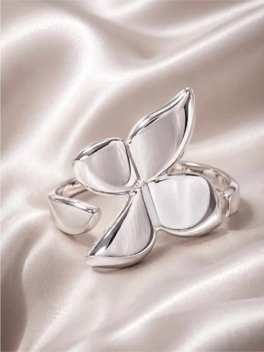 Luxury Polished Silver color Petal Statement Ring
